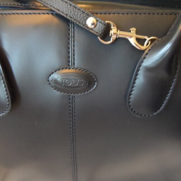 Tod's Dark Navy Blue Smooth Calf Leather "D" Shoulder Bag - Picture 4 of 16